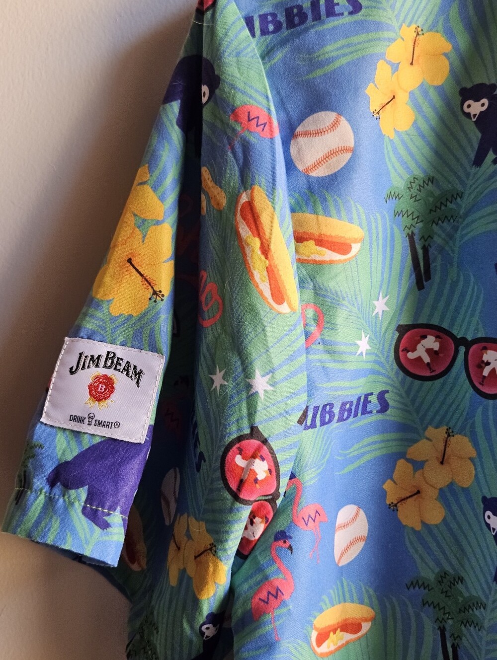 2023 Chicago Cubs Jim Beam Hawaiian Shirt in (Unisex) Medium - Picture 10 of 14